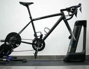 Indoor cycling equipment