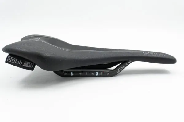 SQ Lab 612 ERGOWAVE® Saddle  R Carbon 14cm