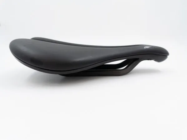 Fabric Line-S Pro Saddle 142mm