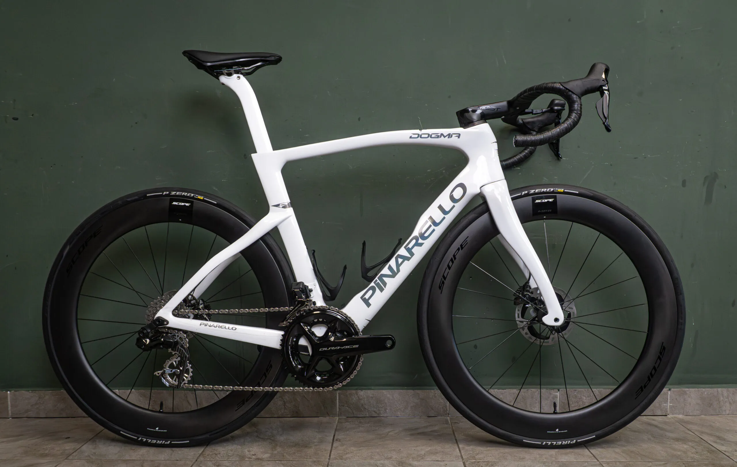 2023 Pinarello Dogma F 560 Dura Ace Di2