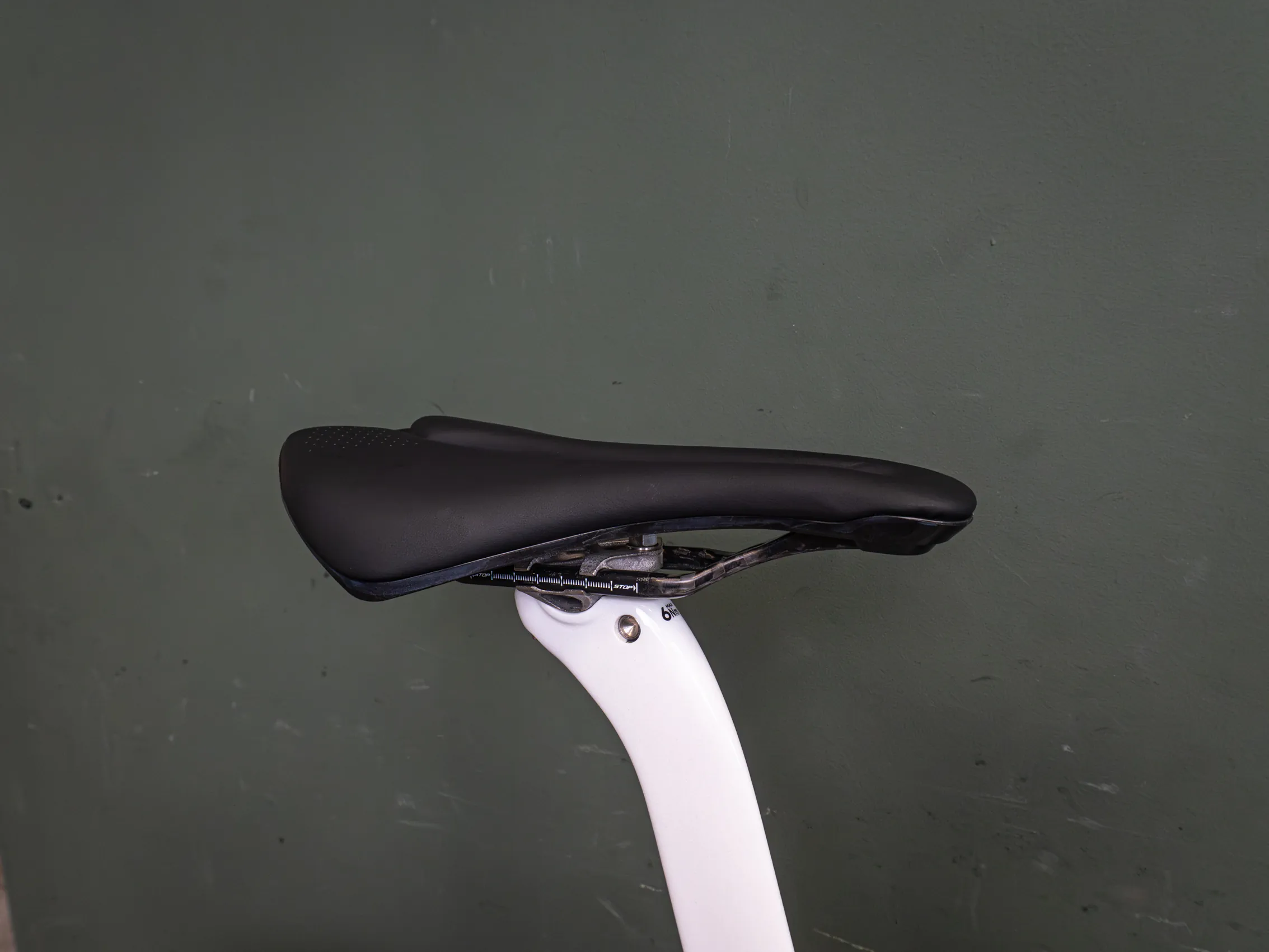 2023 Pinarello Dogma F 560 Dura Ace Di2 - Image 6