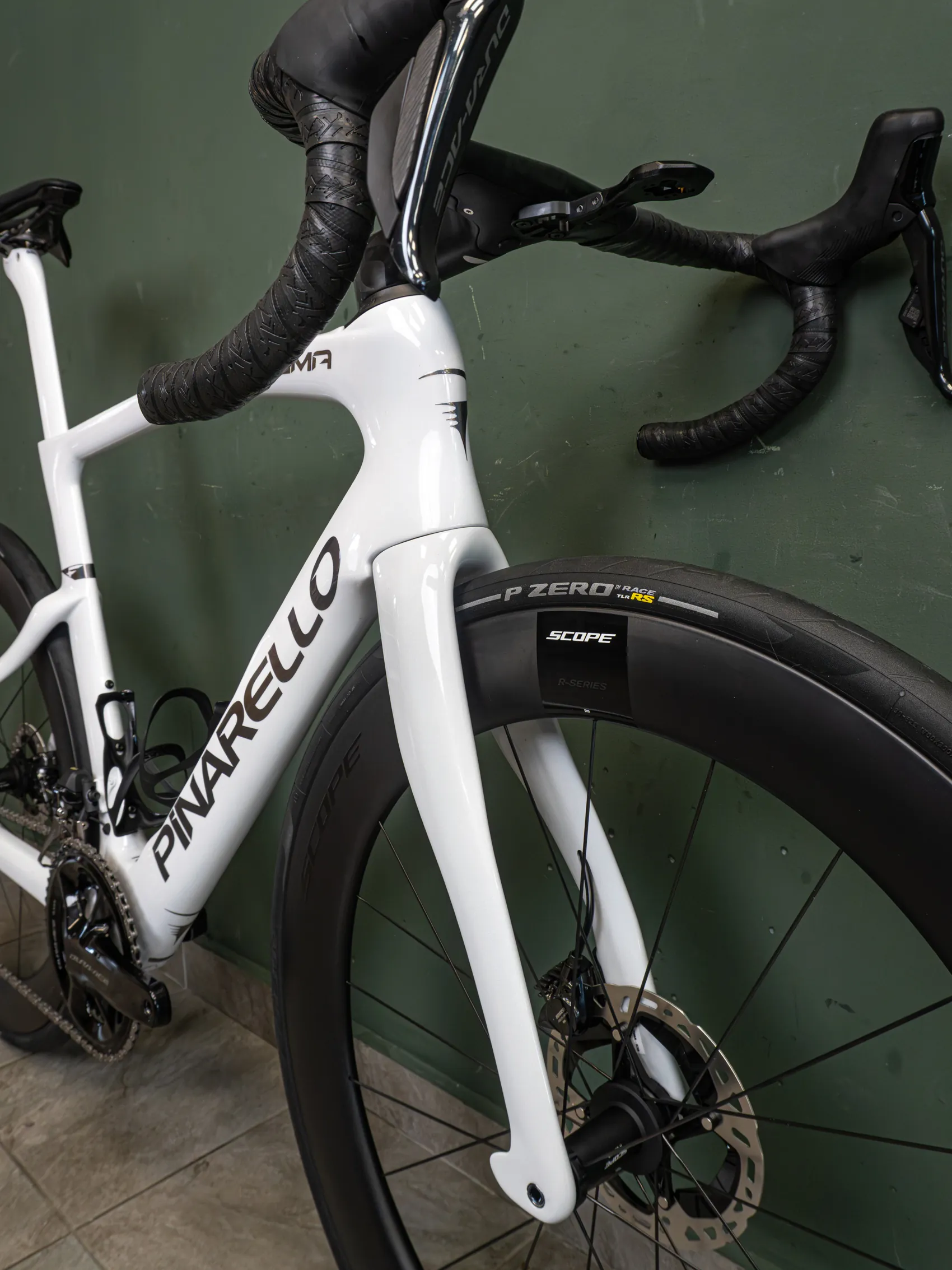 2023 Pinarello Dogma F 560 Dura Ace Di2 - Image 9