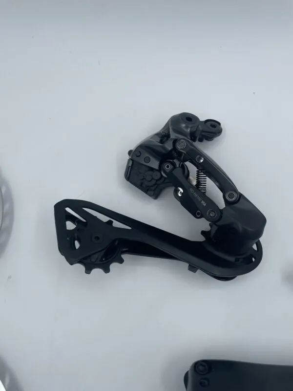 Shimano Ultegra Di2 R8170 Groupset - 2x12-speed - Image 7